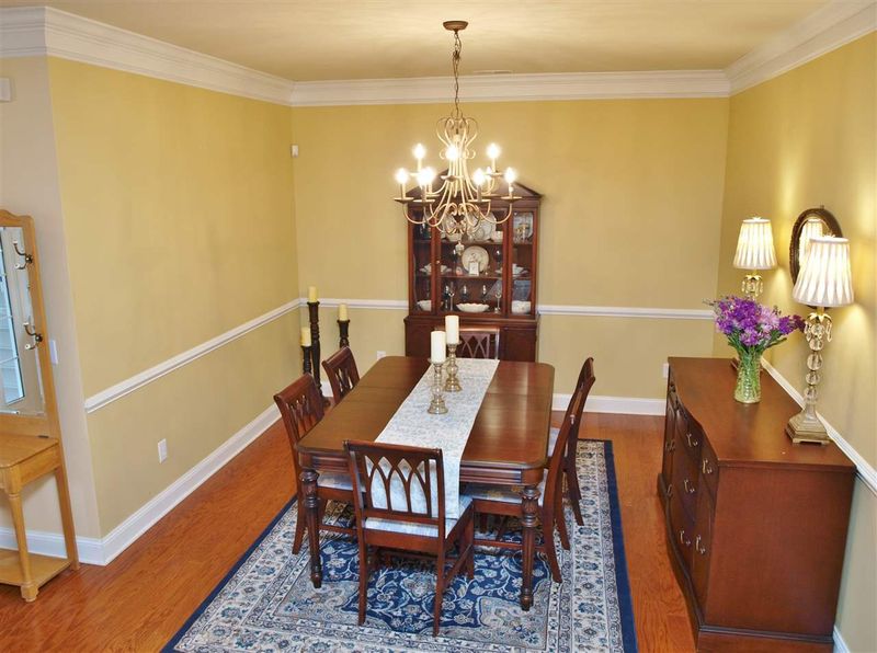 9524 Vira Dr, Raleigh, NC 27617