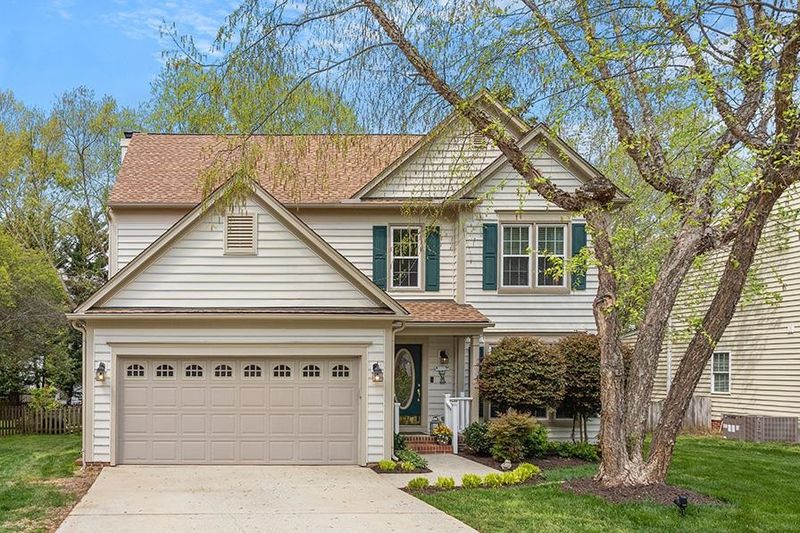 9529 Miranda Dr, Raleigh, NC 27617