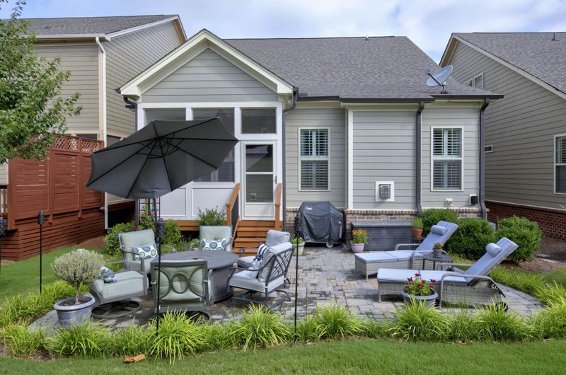 953 Regency Cottage Pl, Cary, NC 27518