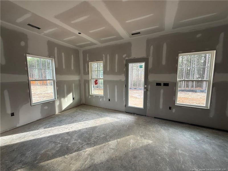 953 Rhum Dr, Fayetteville, NC 28311