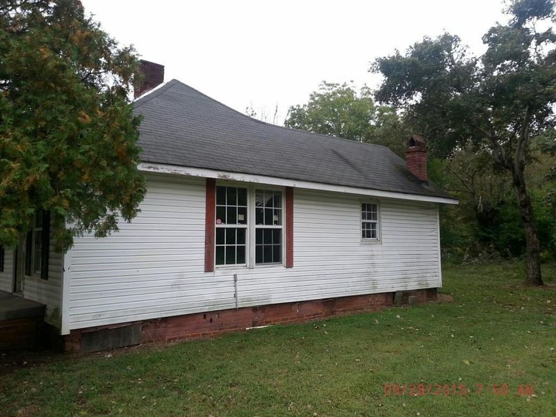 954 Railroad St, Mebane, NC 27302