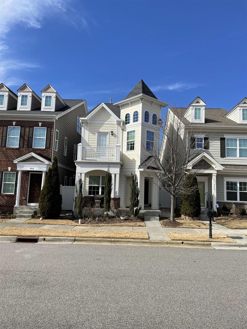 954 Shoofly Pa, Apex, NC 27502
