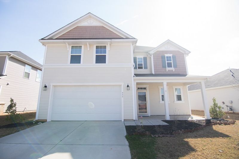 955 Avondale Dr, Clayton, NC 27520