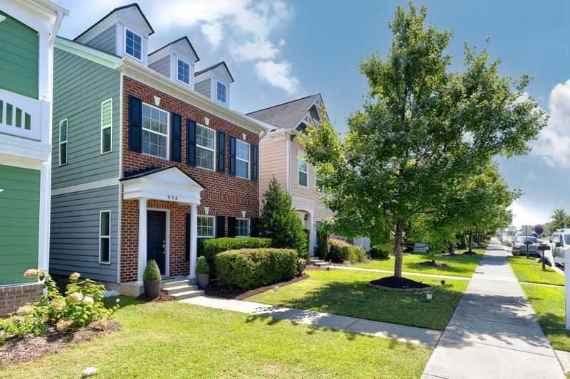 955 Branch Line Ln, Apex, NC 27502