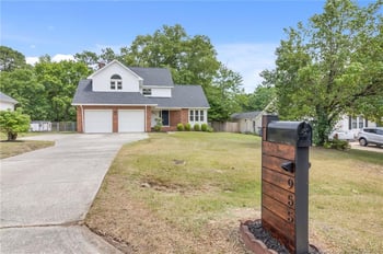 955 Pepperwood Dr, Fayetteville, NC 28311