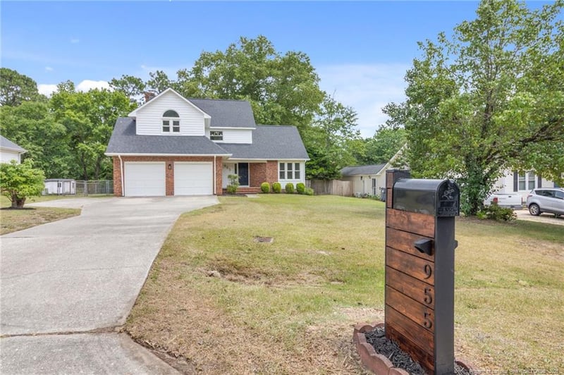 955 Pepperwood Dr, Fayetteville, NC 28311