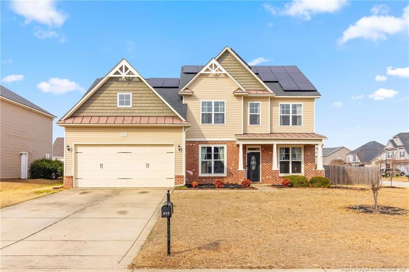 955 Ronald Reagan Dr, Fayetteville, NC 28311