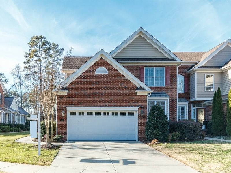 9555 Brookchase Dr, Raleigh, NC 27617