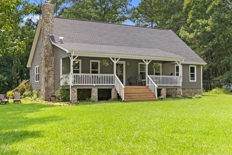 956 Hilltop Rd, Sanford, NC 27330