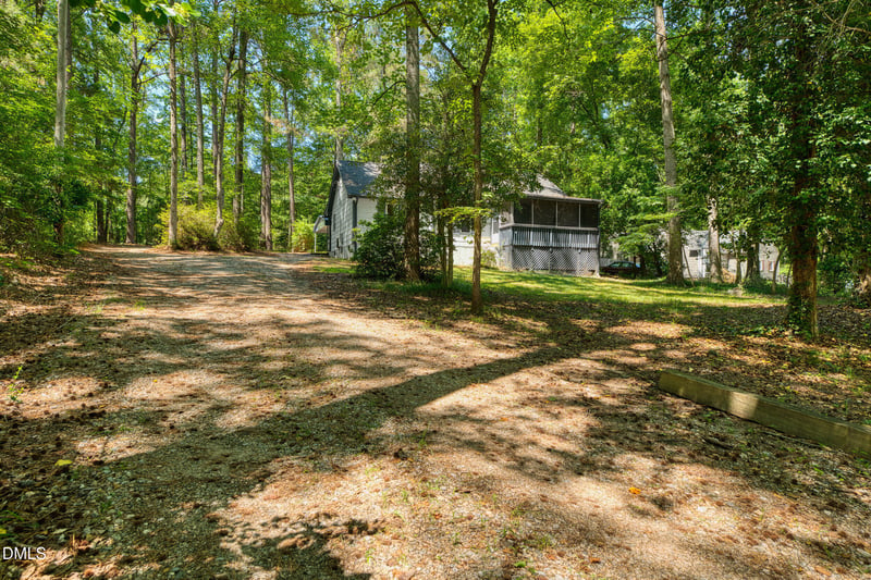 956 Holden Rd, Youngsville, NC 27596
