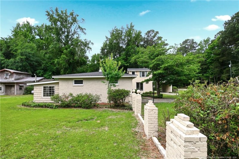 956 Middle Rd, Fayetteville, NC 28312