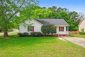 956 Philwood Ct, Fuquay Varina, NC 27526