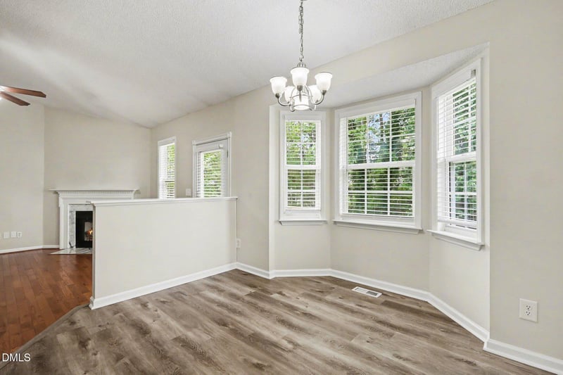 956 Philwood Ct, Fuquay Varina, NC 27526