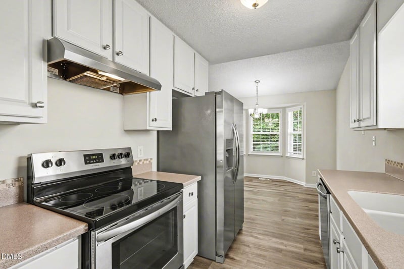 956 Philwood Ct, Fuquay Varina, NC 27526