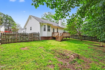 956 Philwood Ct, Fuquay Varina, NC 27526