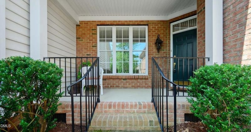 9569 Brookchase Dr, Raleigh, NC 27617