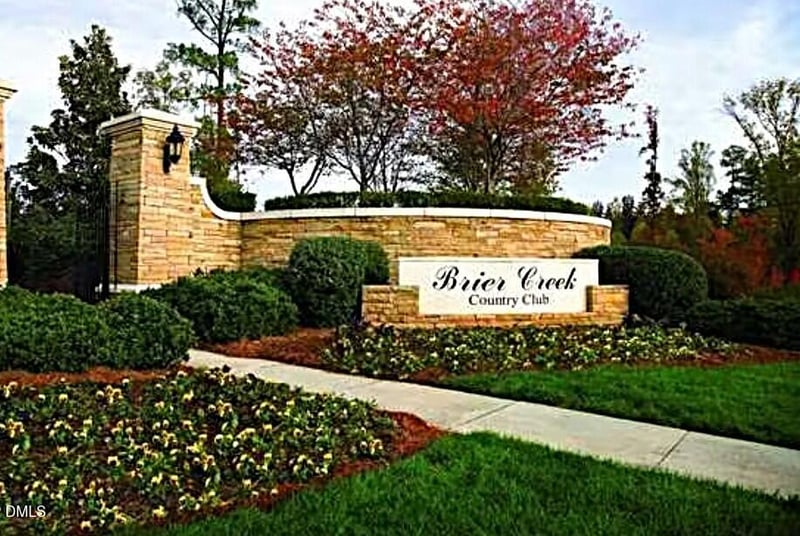 9569 Brookchase Dr, Raleigh, NC 27617