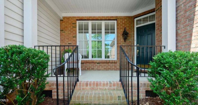 9569 Brookchase Dr, Raleigh, NC 27617
