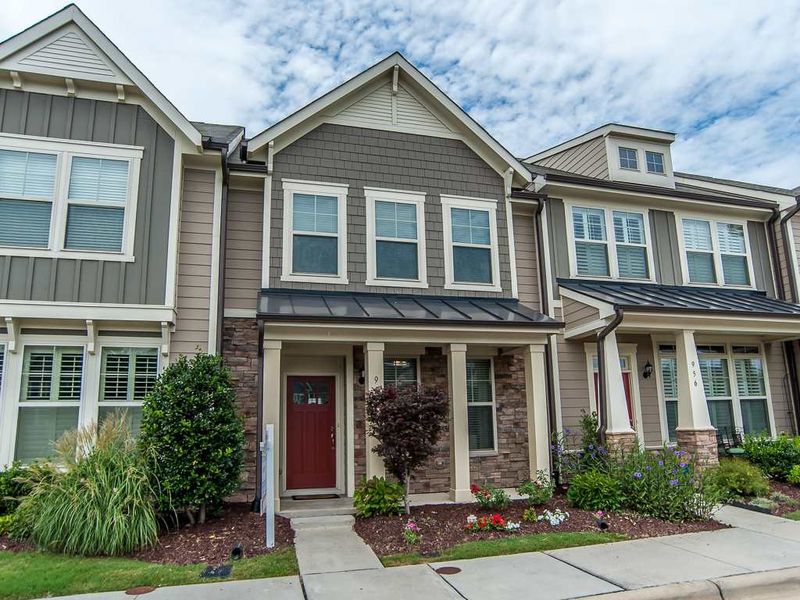 958 Ambergate Station, Apex, NC 27502