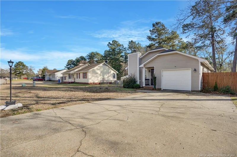 9581 Mountain Home Dr, Fayetteville, NC 28314