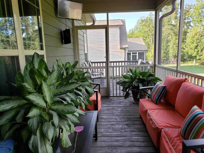 96 Beau Dr, Garner, NC 27529