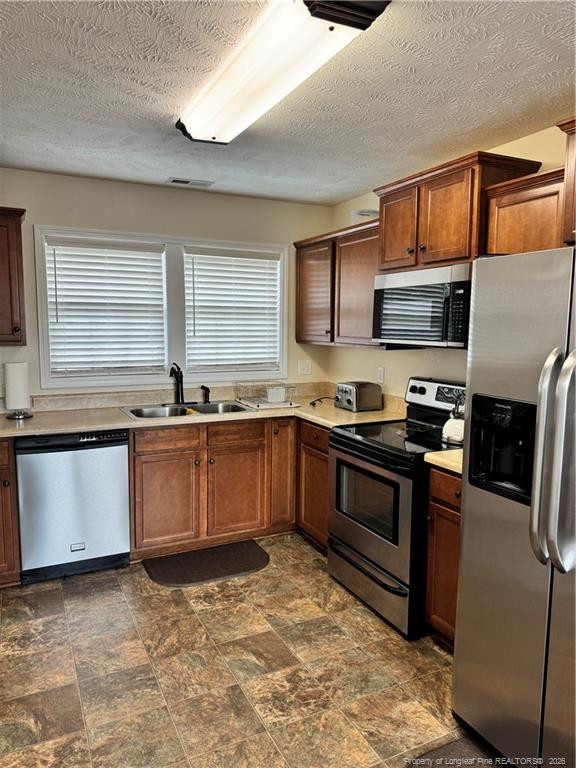 96 Downing Ct, Lillington, NC 27546