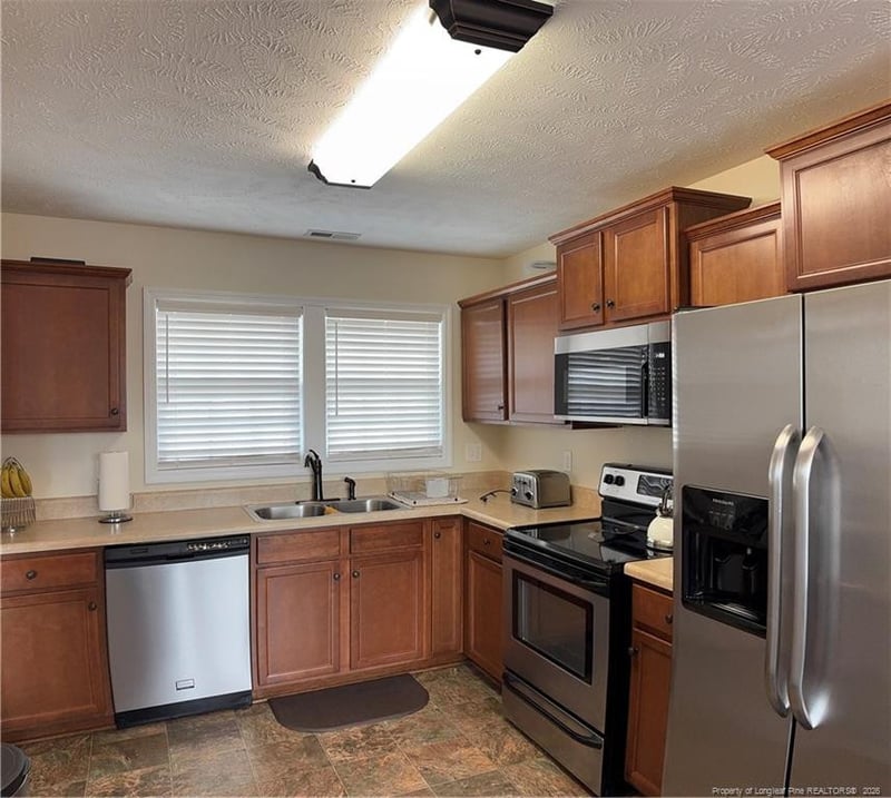 96 Downing Ct, Lillington, NC 27546