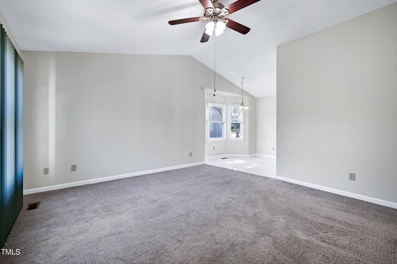 96 Homestead Dr, Selma, NC 27576