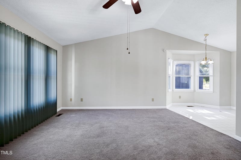 96 Homestead Dr, Selma, NC 27576
