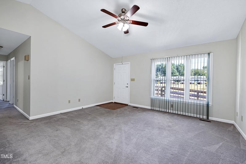 96 Homestead Dr, Selma, NC 27576