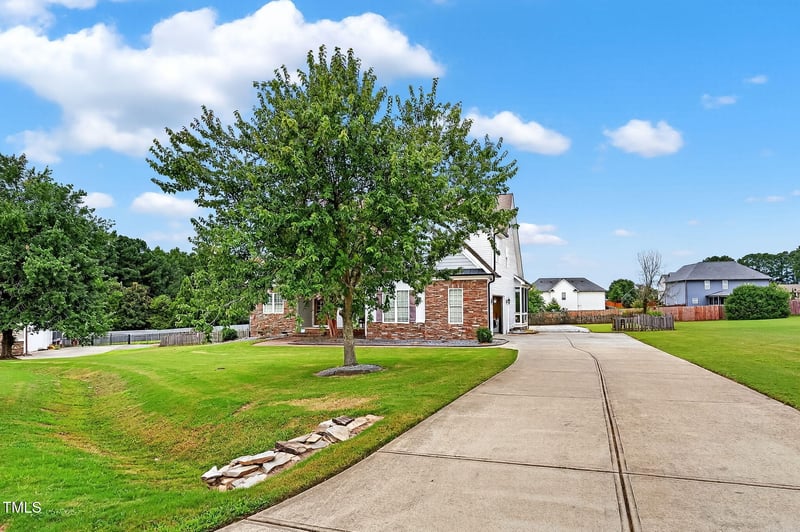 96 Jackson Ridge Ct, Willow Springs, NC 27592