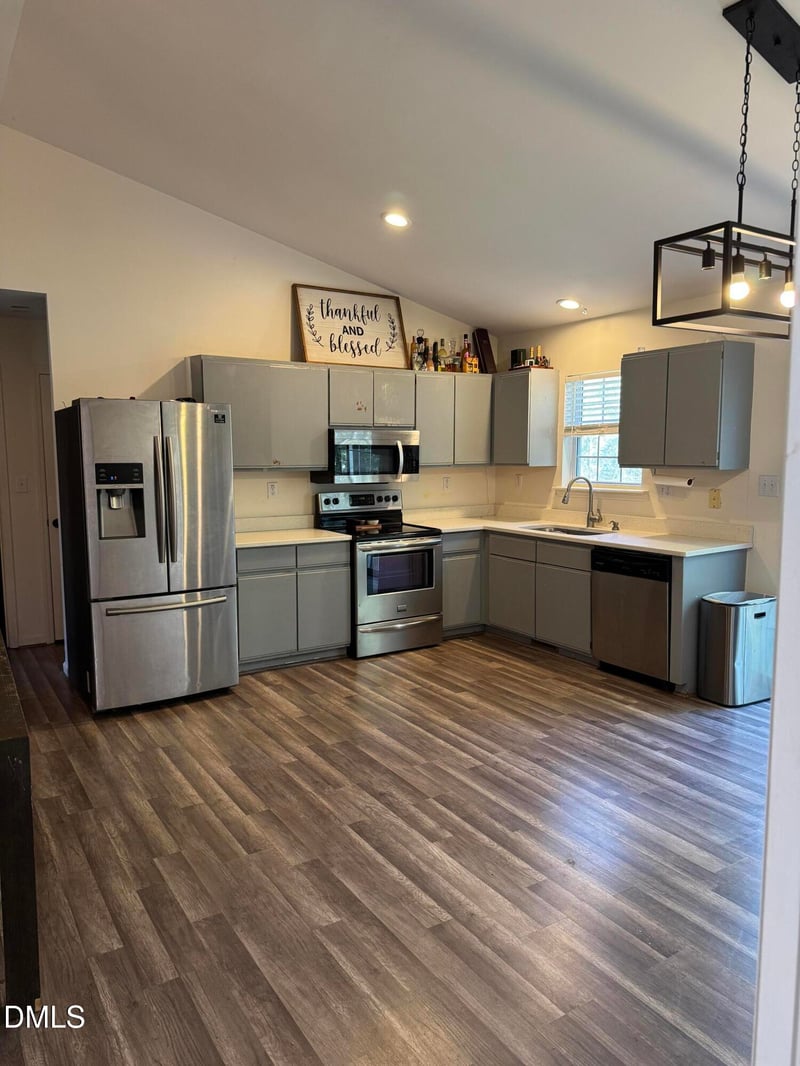 96 Madeline Ct, Youngsville, NC 27596