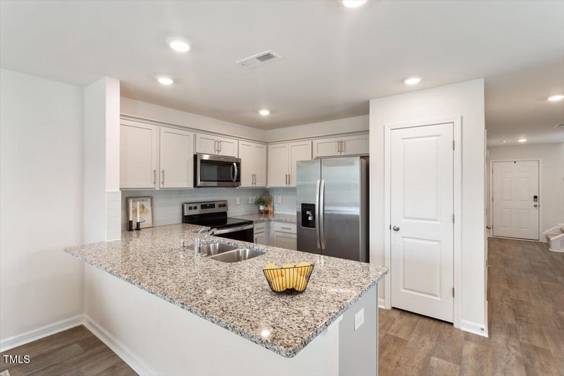96 March Creek Dr, Fuquay Varina, NC 27526