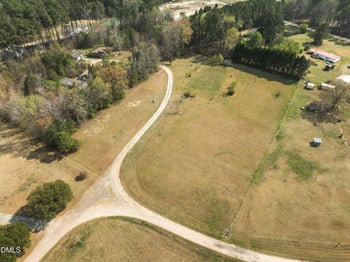 96 Meredith Ln, Zebulon, NC 27597