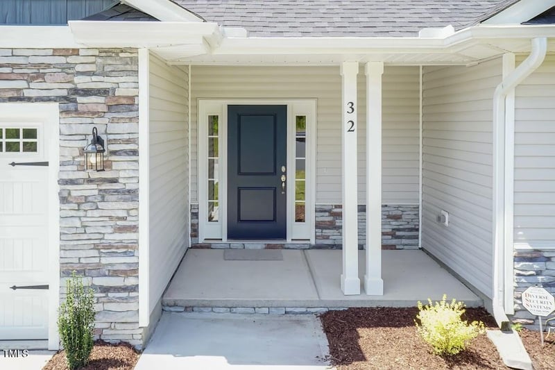 96 Northwood Dr, Fuquay Varina, NC 27526