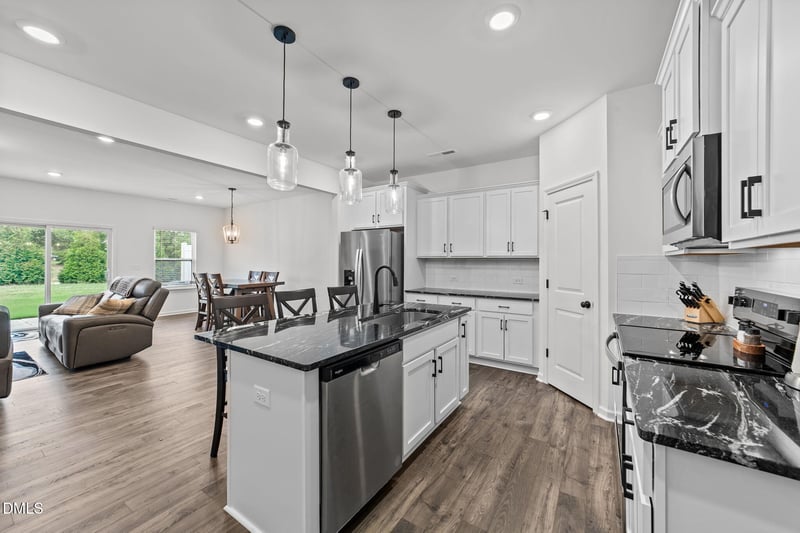 96 Periwinkle Pl, Clayton, NC 27527