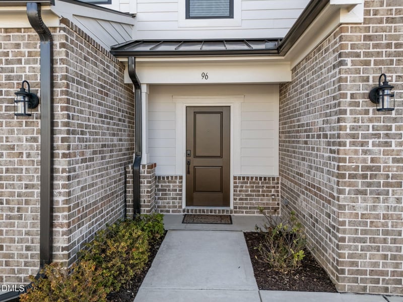 96 Periwinkle Pl, Clayton, NC 27527