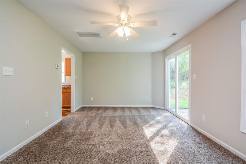 96 Randolph Dr, Clayton, NC 27520