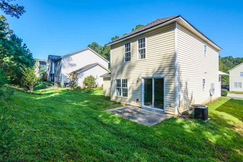 96 Randolph Dr, Clayton, NC 27520