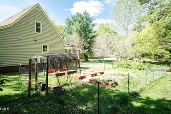 960 Hicks Rd, Youngsville, NC 27596