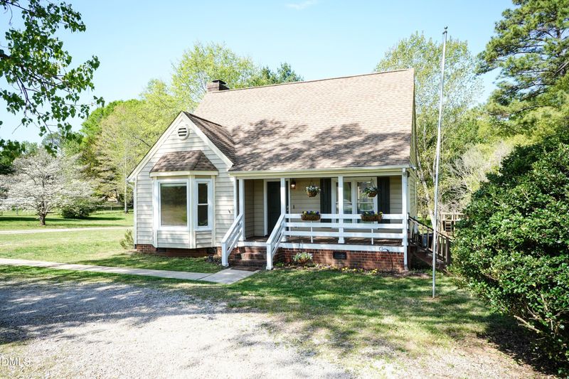 960 Hicks Rd, Youngsville, NC 27596
