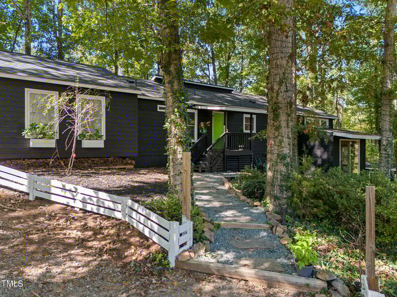 9601 Leslie Dr, Chapel Hill, NC 27516