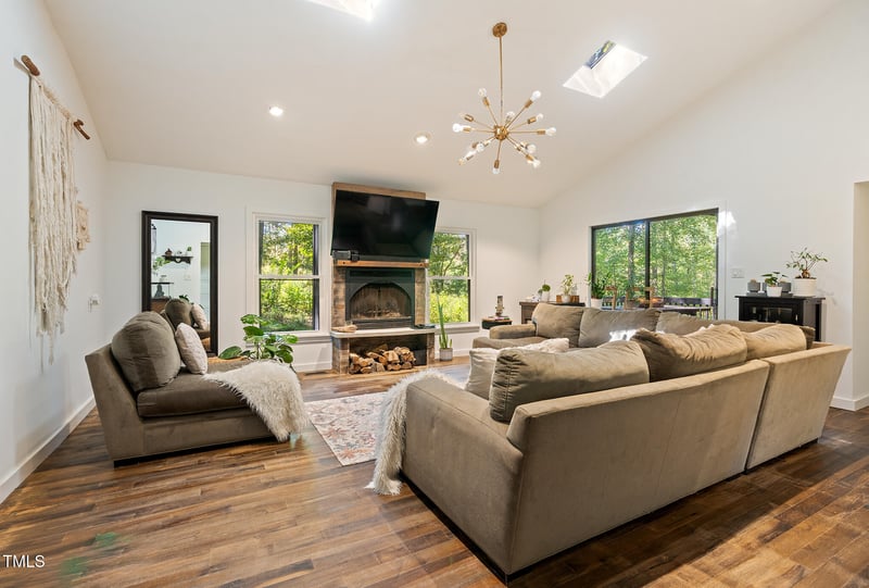 9601 Leslie Dr, Chapel Hill, NC 27516