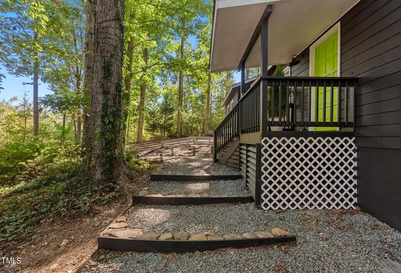 9601 Leslie Dr, Chapel Hill, NC 27516