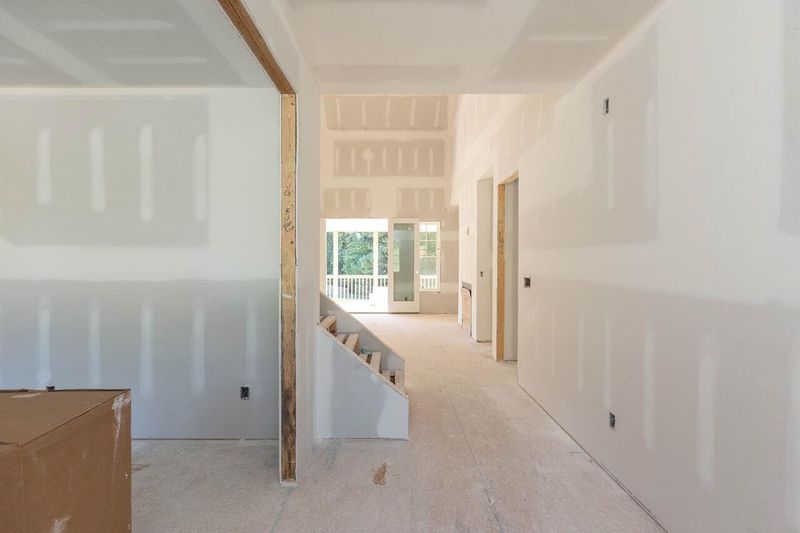 9608 Chris Dr, Raleigh, NC 27603