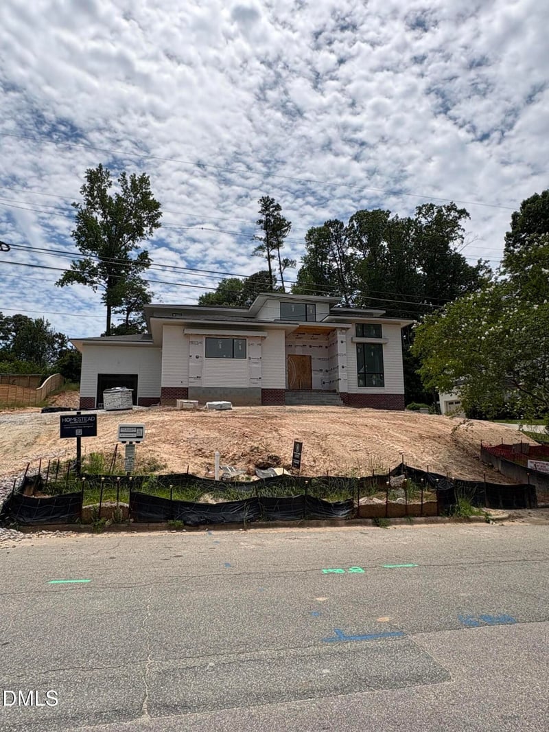 961 Wimbleton Dr, Raleigh, NC 27609