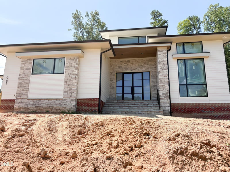 961 Wimbleton Dr, Raleigh, NC 27609