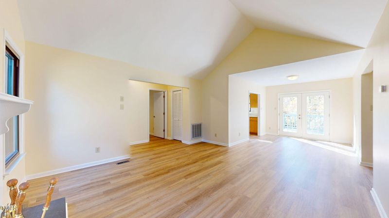 9615 Leslie Dr, Chapel Hill, NC 27516
