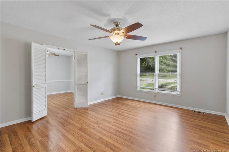 962 Dandridge Dr, Fayetteville, NC 28303