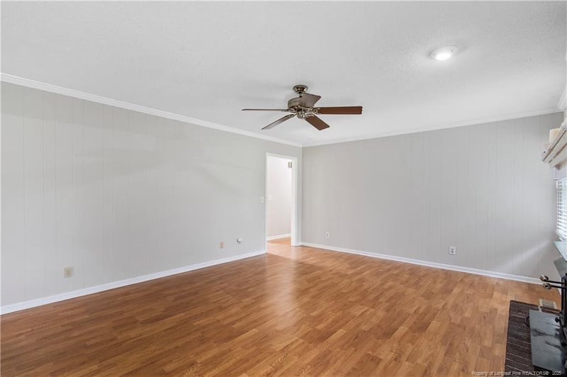 962 Dandridge Dr, Fayetteville, NC 28303